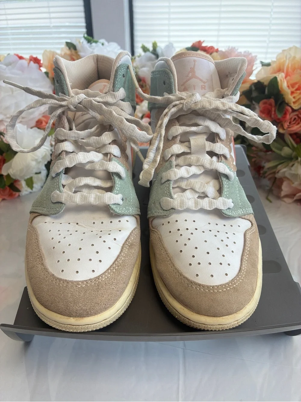 Air Jordan 1 Mid SE Pink Oxford Scalloped Suede Sneakers White Youth 5.5Y